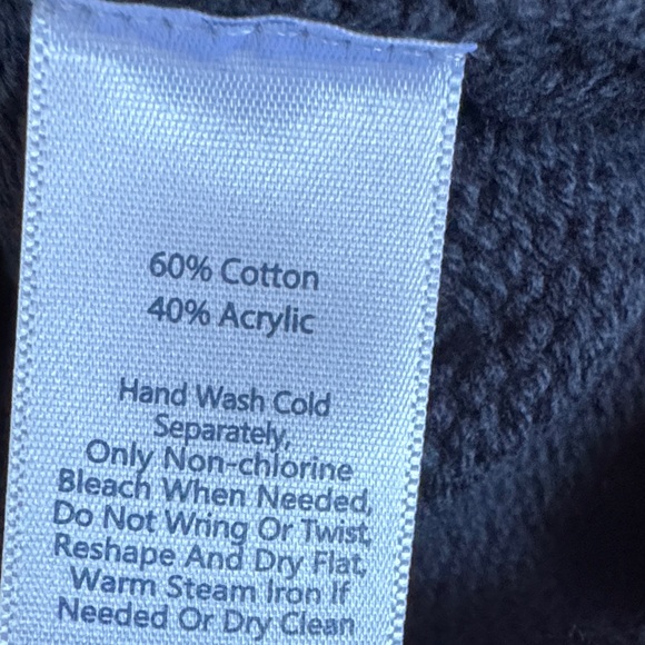 STS NAVY Sweater with American Flag Design - Picture 4 of 4